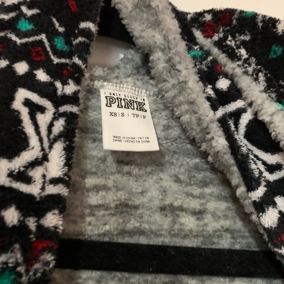 PINK Robe - Picture 3 of 3